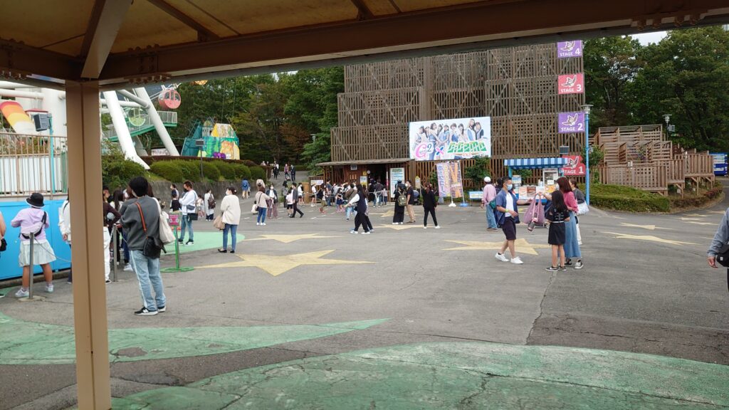 遠くから見た6層立体迷路