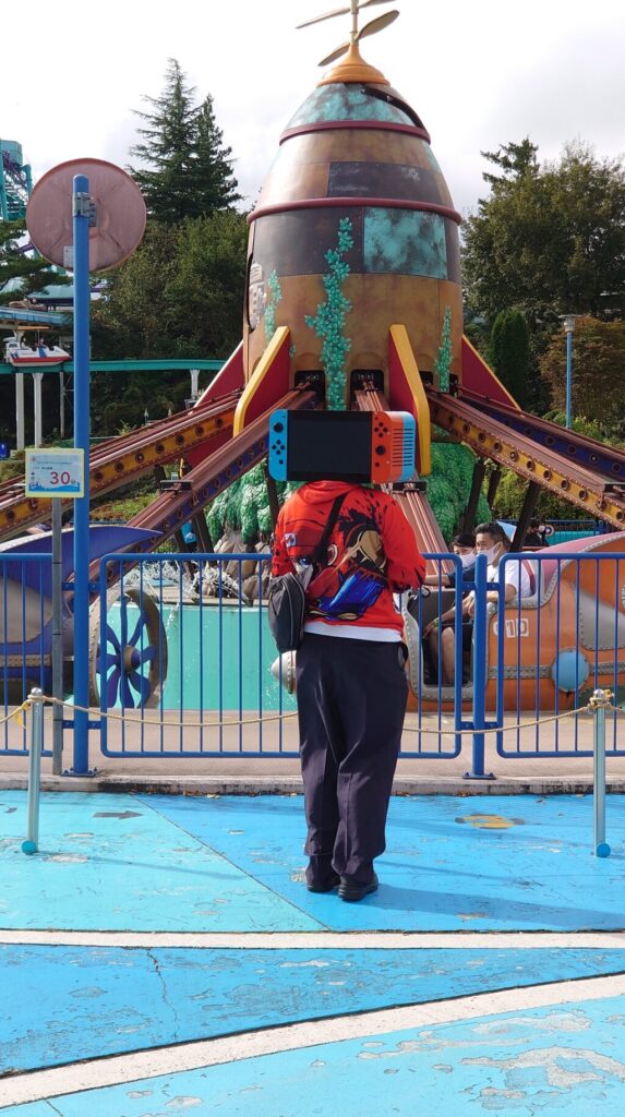 遊園地の奇怪人