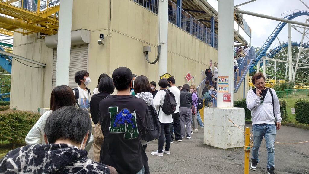 スピンターンコースターの列