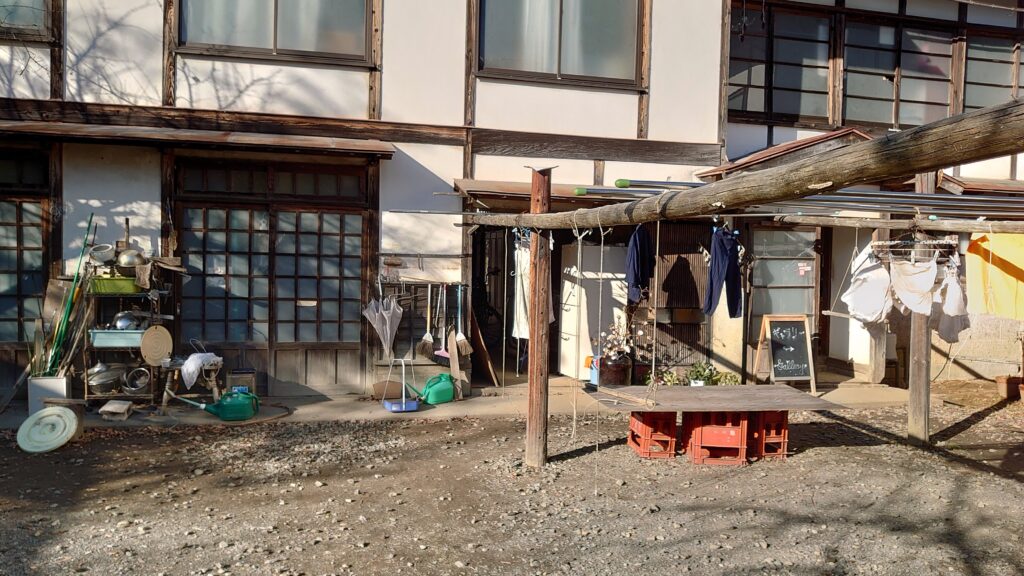 藍染め工房の中庭