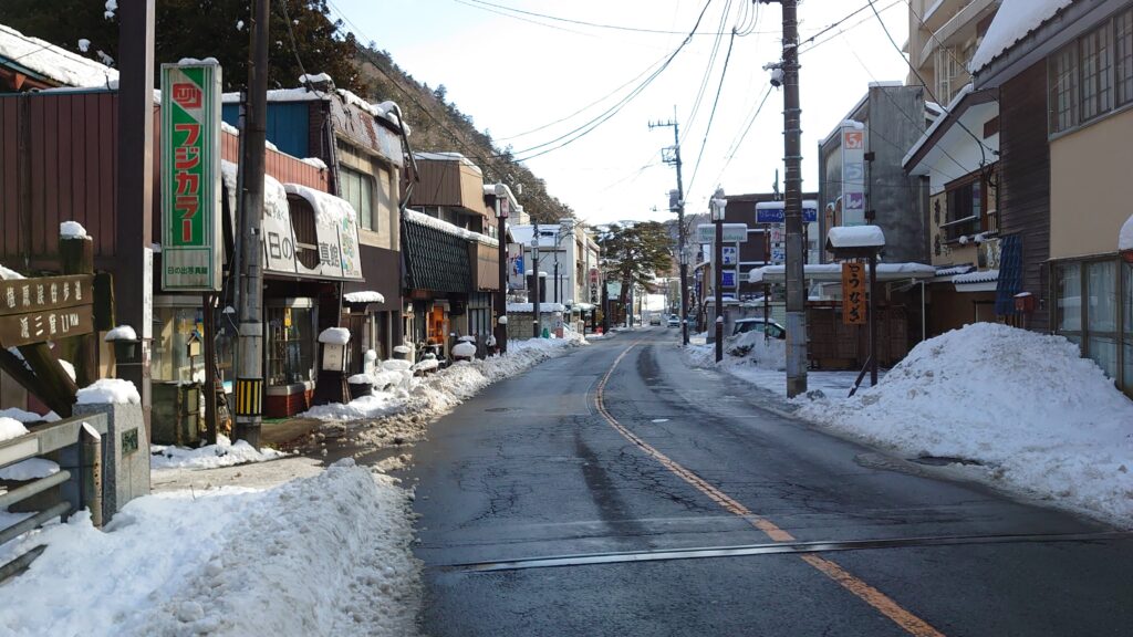 塩原の冬の道路