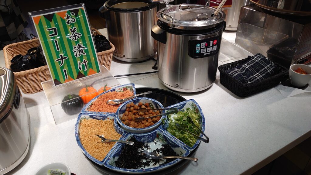 朝食のお茶漬けコーナー