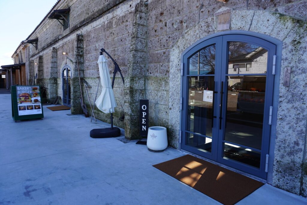 吉田村の建屋玄関