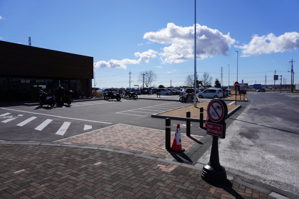 バイク駐車場