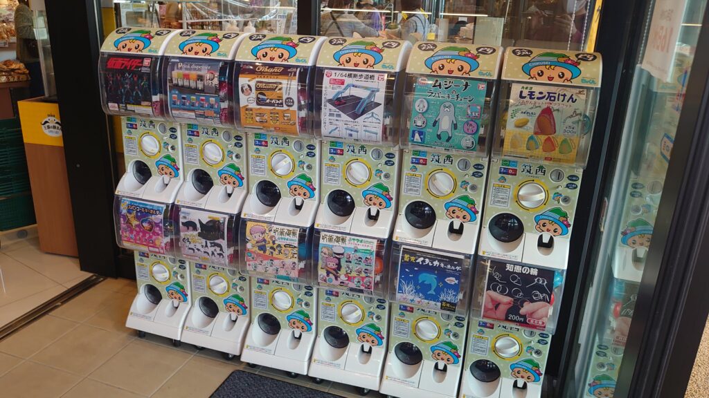 入口のがちゃがちゃ