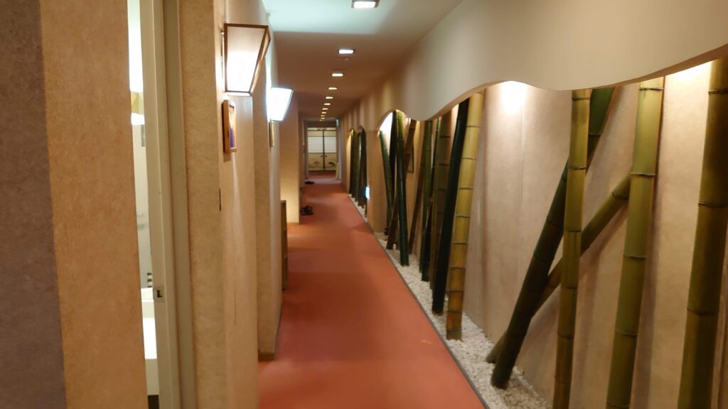 白雲の宿の廊下