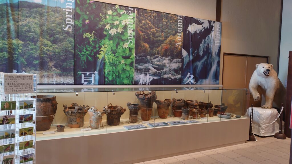 蝶の美術館の湯西川の四季