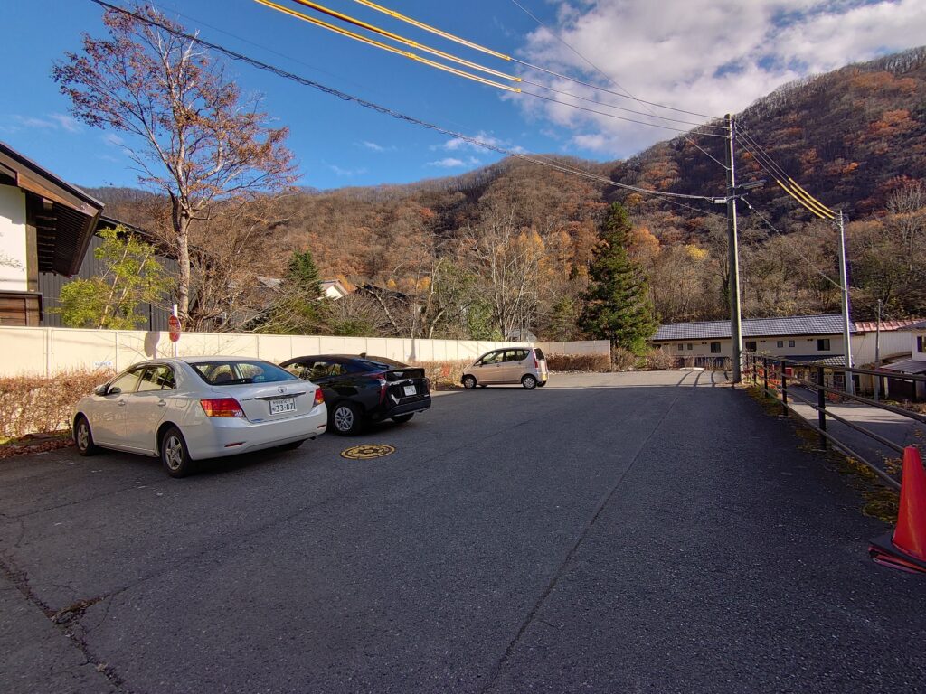 湯西川の駐車場
