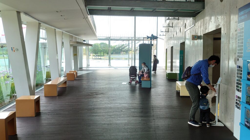 水族館内のトイレ