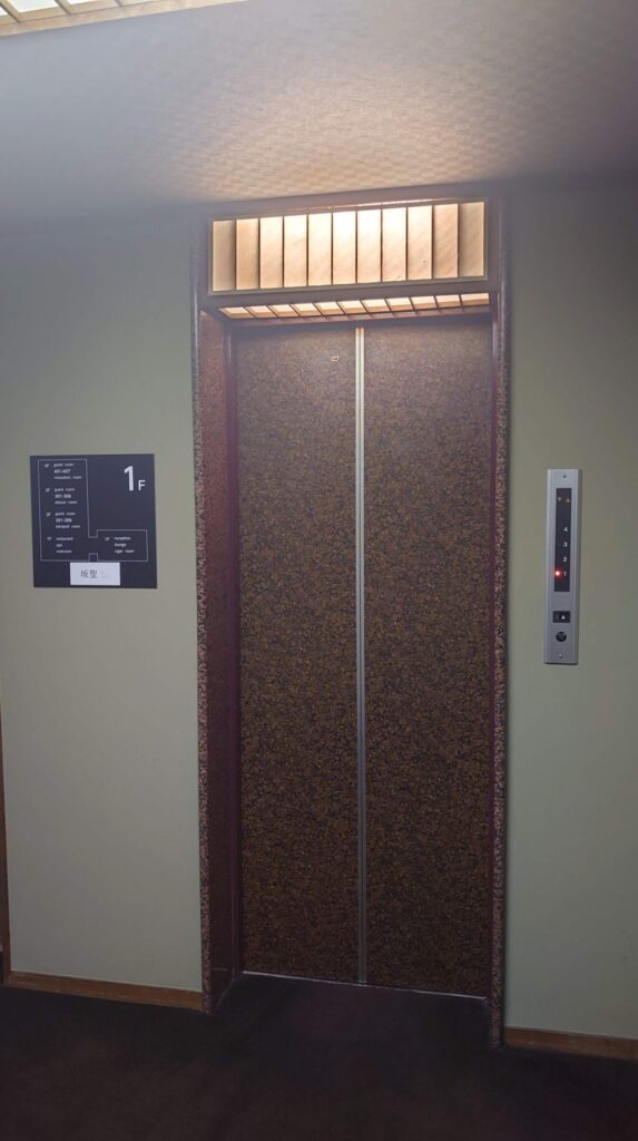 エレベーター