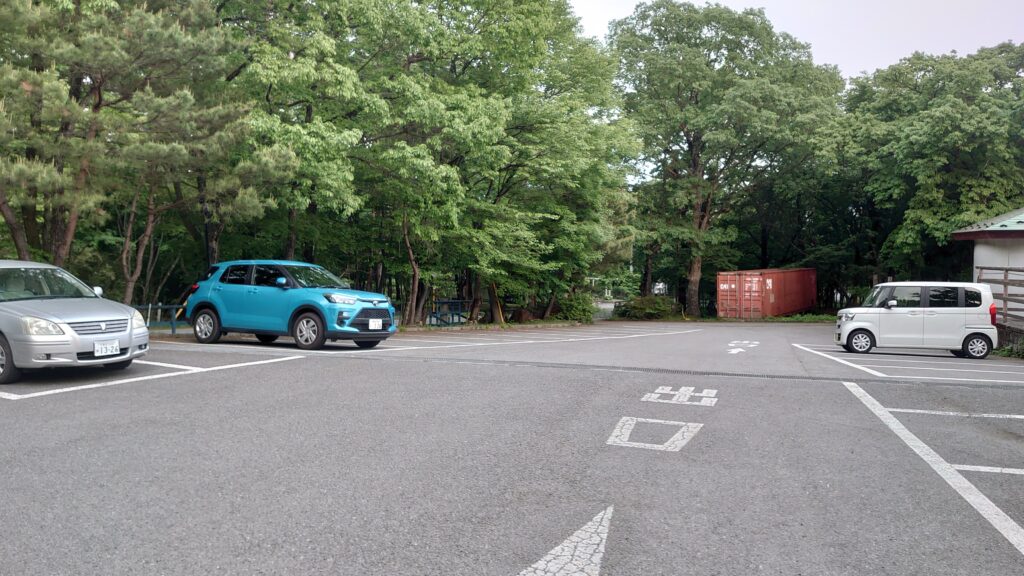 テンゲルの駐車場の上側