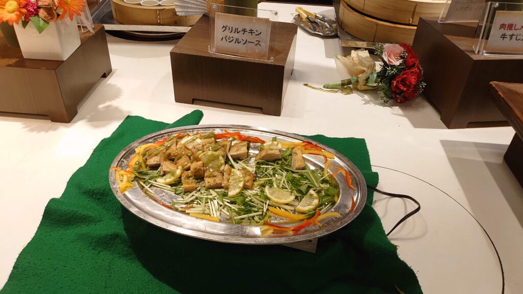 グリルチキンのバジルソース味