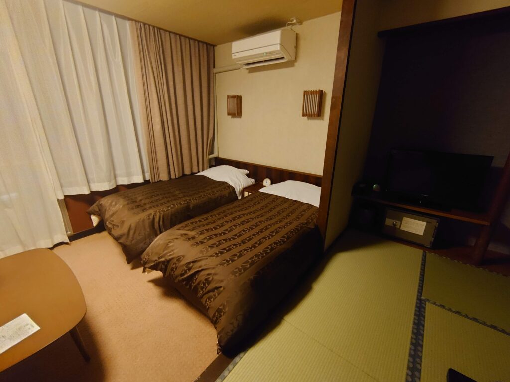 和洋室のベッド