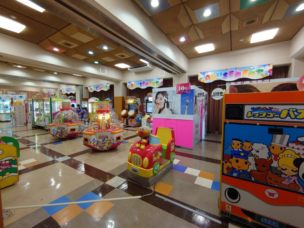 ゲームセンターの全景