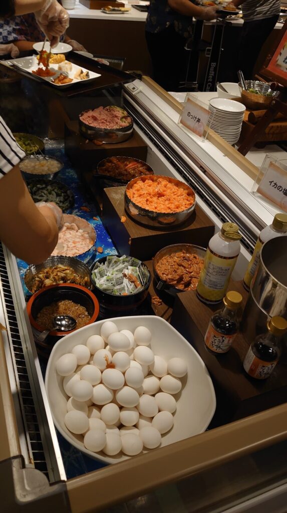 ネギトロ・サーモン・イカの塩辛