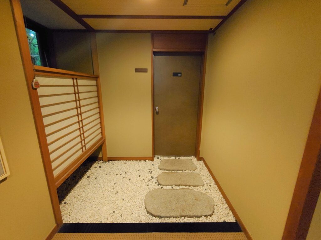 お部屋の入口