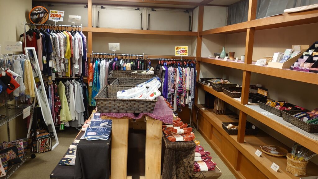 お土産コーナーの郷土品