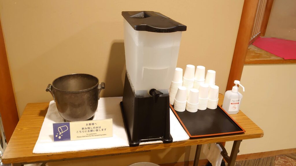 お風呂上がりの冷水