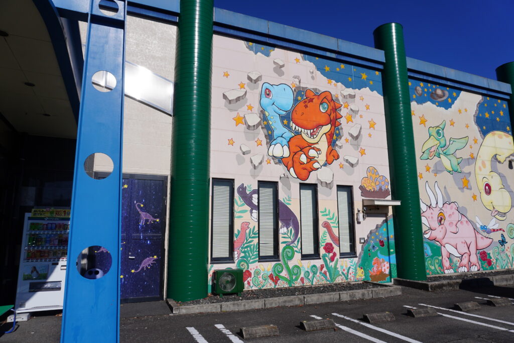 3D迷路恐竜館の壁