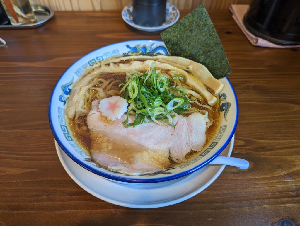 凛星の看板ラーメン鶏中華そば
