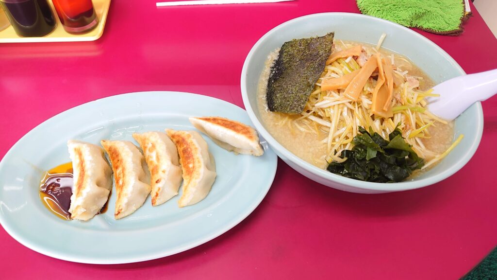 ネギラーメンと餃子