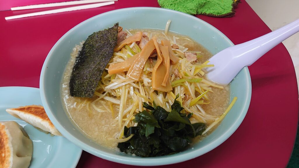 ラーメンショップ市貝のネギラーメン
