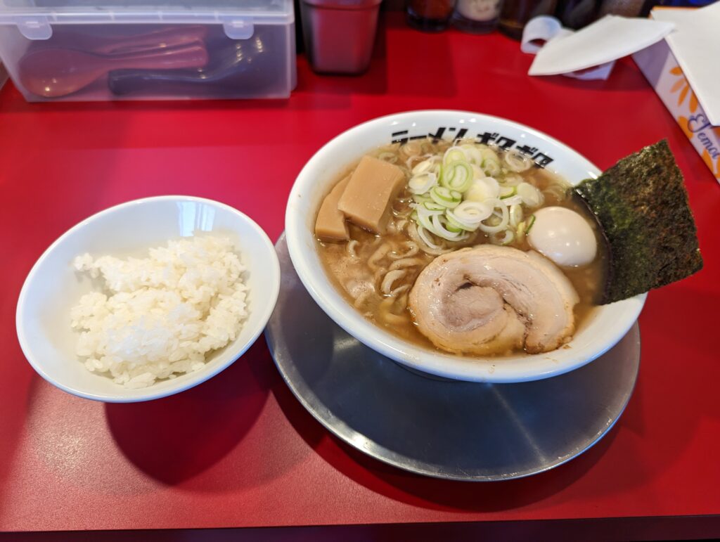 ラーメンギタギタのラーメン並