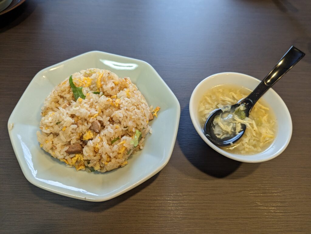 東峰飯店のチャーハン