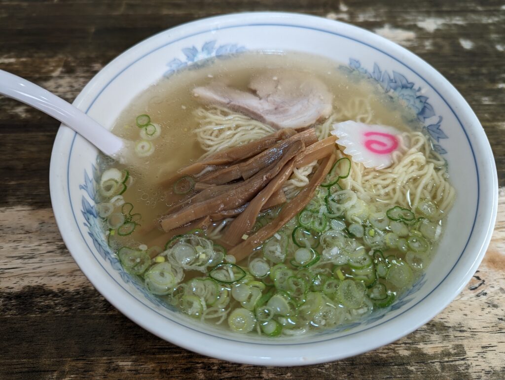 つるつる亭の塩ラーメン