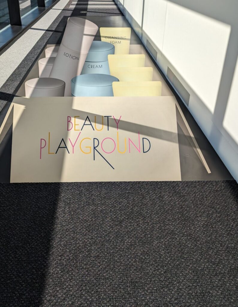 資生堂の那須工場の廊下